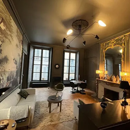 Apartment Luxueux 2 Pieces 65m2 Particulier Xvii Ieme Siecle-centre Historique
